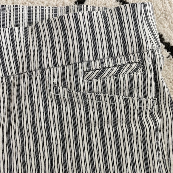 Annie Klein stripped pants - Picture 2 of 5
